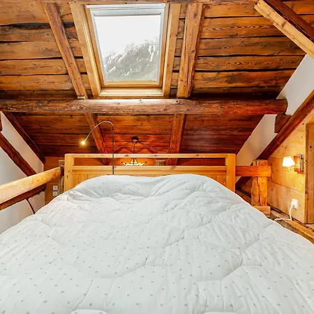 Anemones Chalet, Central, 4 Bedrooms, Sauna And Parking Chalet